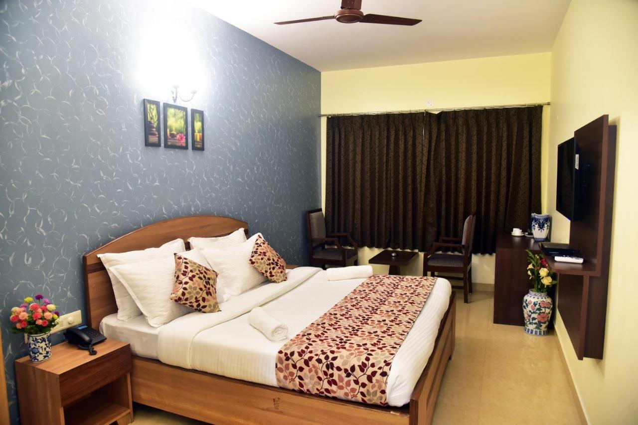 Candolim Grande Resort Exterior foto