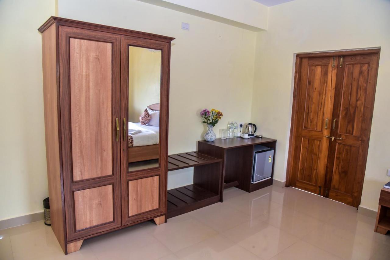 Candolim Grande Resort Exterior foto