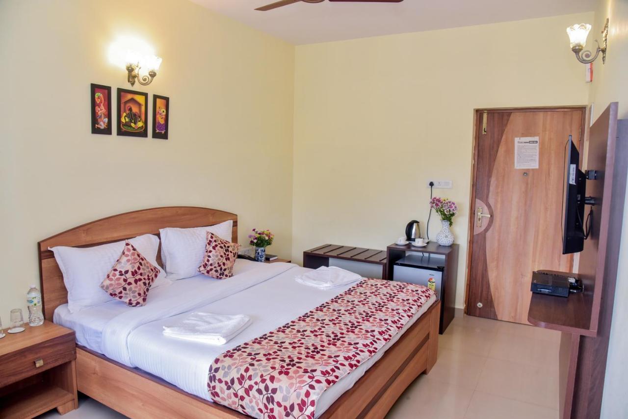 Candolim Grande Resort Exterior foto