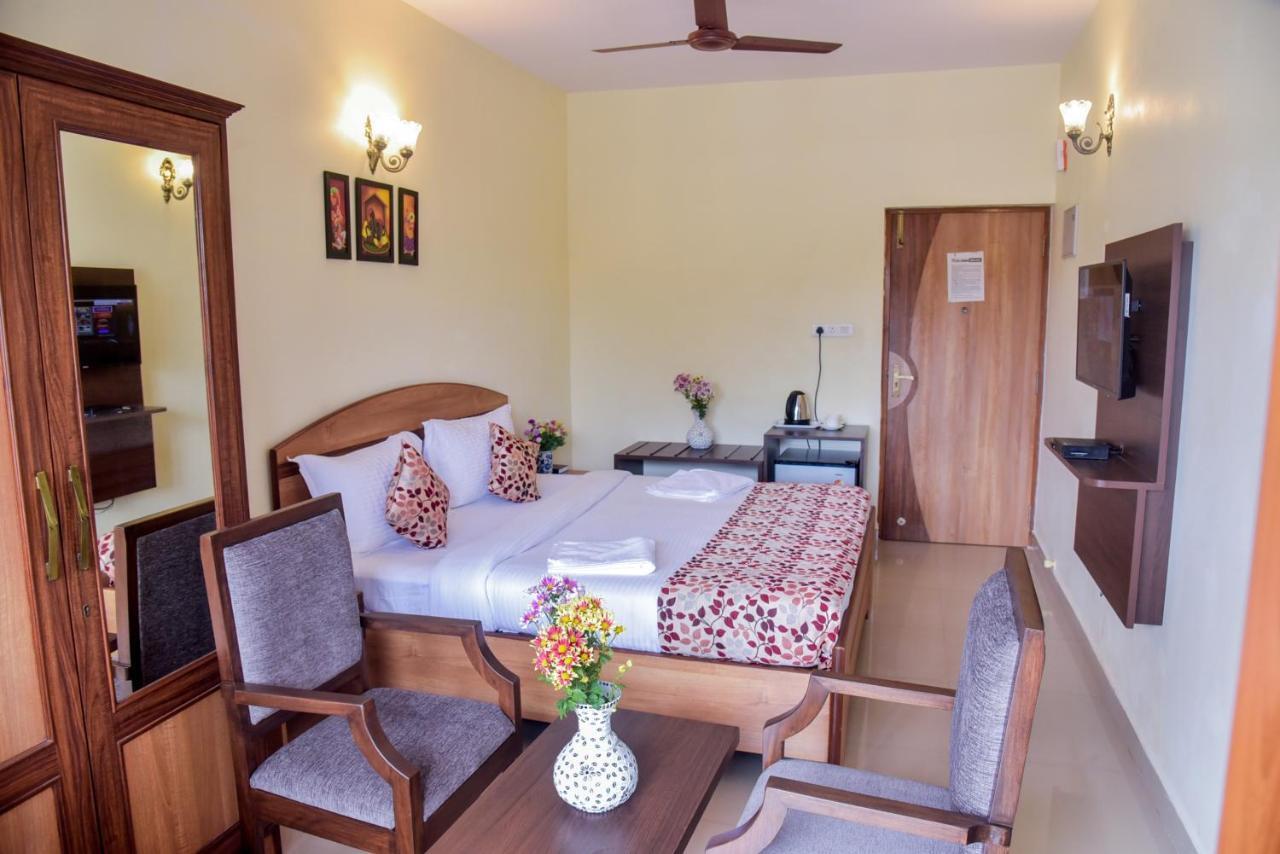 Candolim Grande Resort Exterior foto